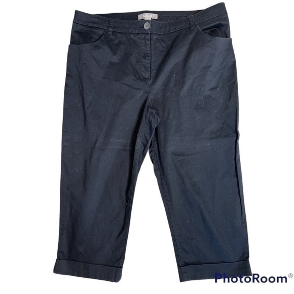 Chico’s black cotton blend cuffed Capri